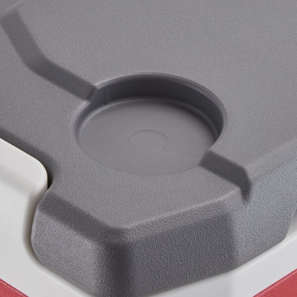 Igloo Latitude 16 Quart Hardside Cooler Red