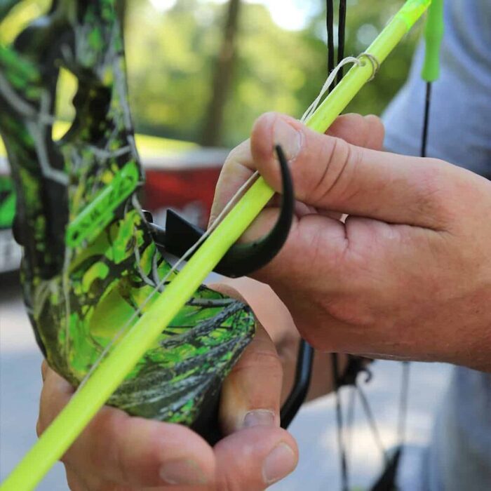 Muzzy Fish Hook Aluminum Arrow Rest Black