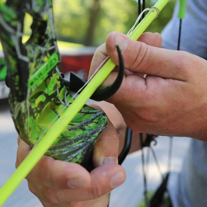 Muzzy Iron Fiberglass Bowfishing Arrow with 2-Barb Fish Point Chartreuse 32"