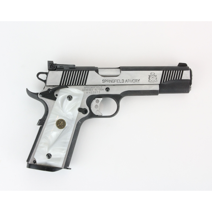 Pachmayr Custom Series Grips 1911 Commander, 1911 Government Brilliant Pearl White Smooth