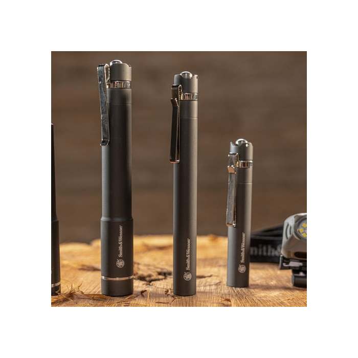 Smith & Wesson Night Guard Slim Flashlight Aluminum Black